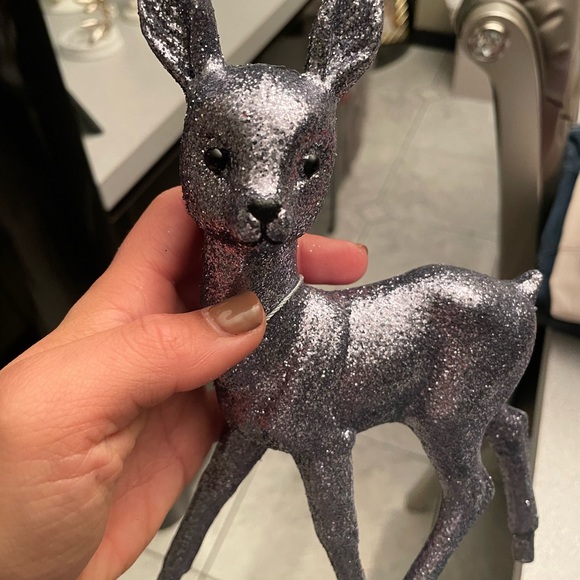 Sparkly Reindeer - Picture 2 of 3